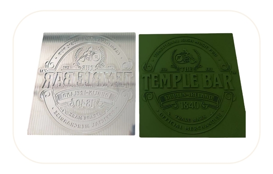 ตราหมึกพิมพ์แบบ Custom ซิลิโคนยาง Mold Embossing สําหรับตราเครื่องแต่งกาย